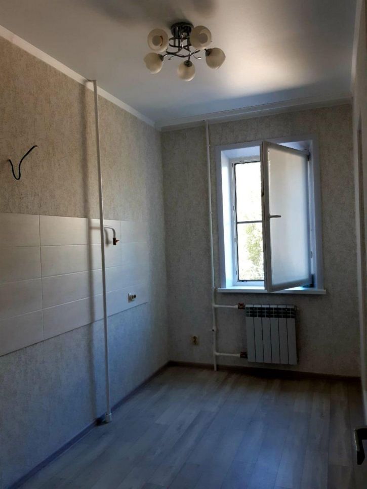 2-комн квартира Боевая ул, 75