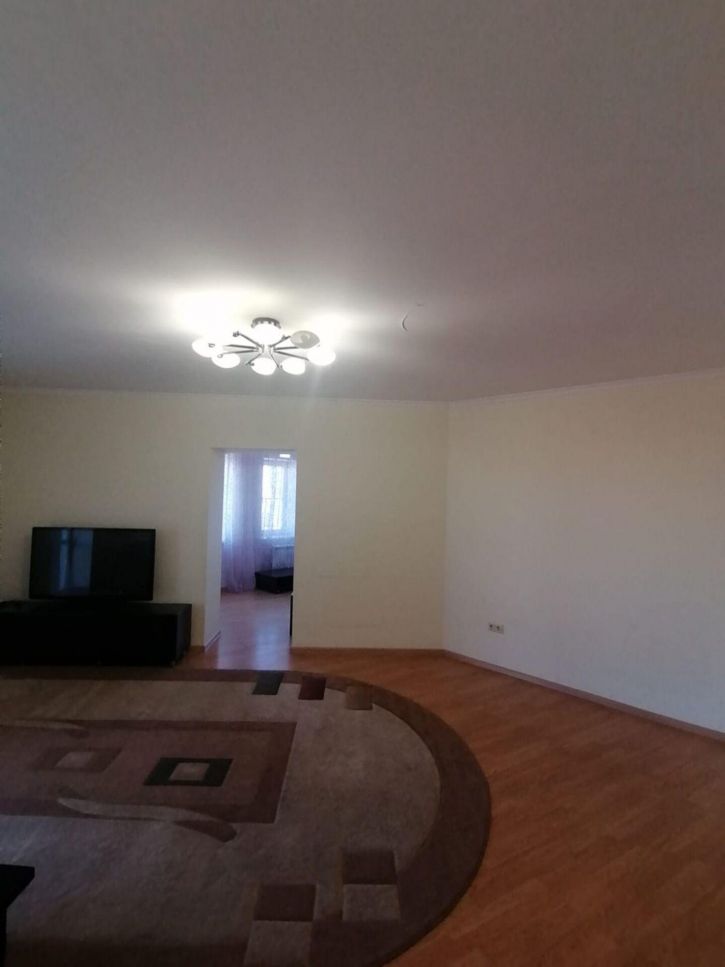 3-комн квартира Волжская ул, 54