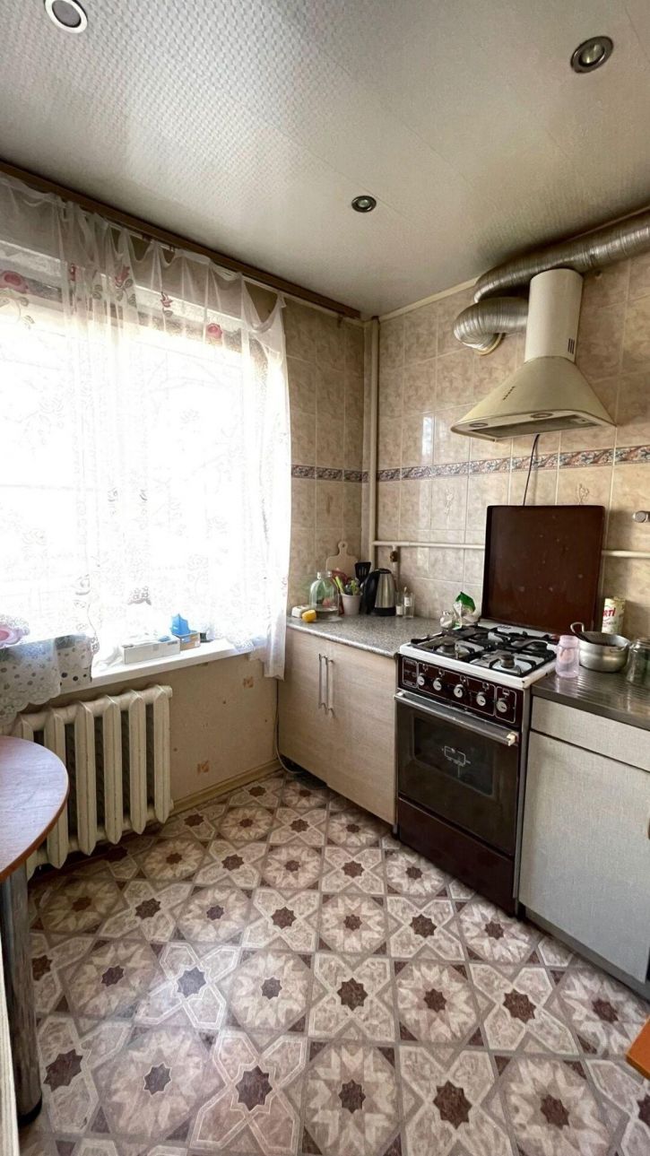 2-комн квартира Безжонова ул, 88