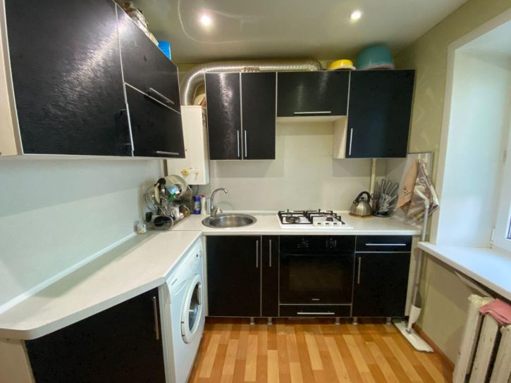 3-комн квартира Боевая ул, 65