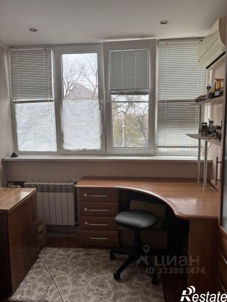 3-комн квартира ул Ахшарумова, 4,  д. 4