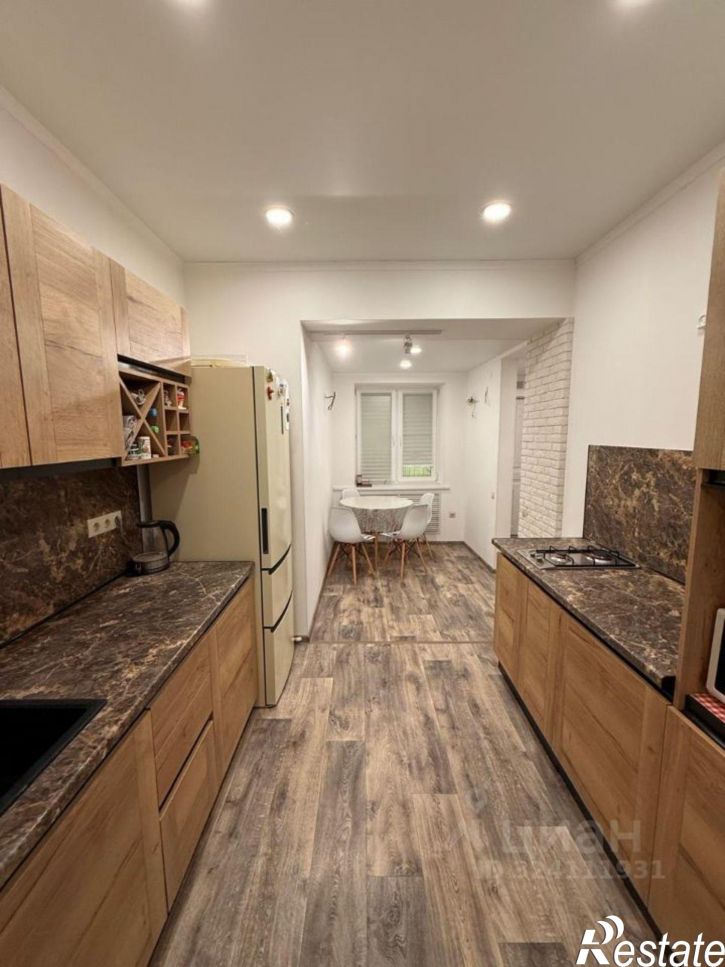 2-комн квартира ул Набережная 1 Мая, 37,  д. 37