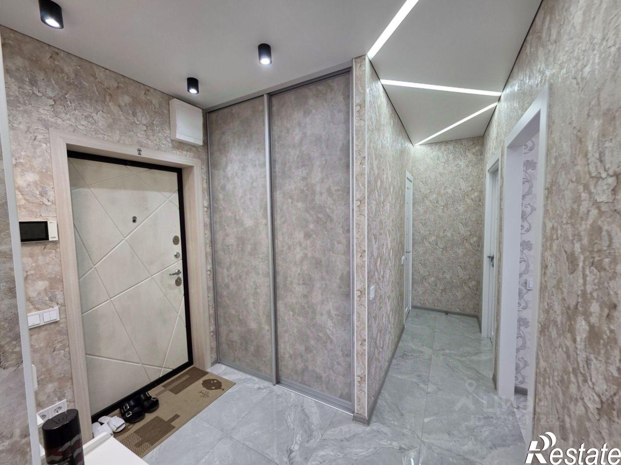 Купить квартиру за 10 500 000 рублей на пер Бехтерева, 2