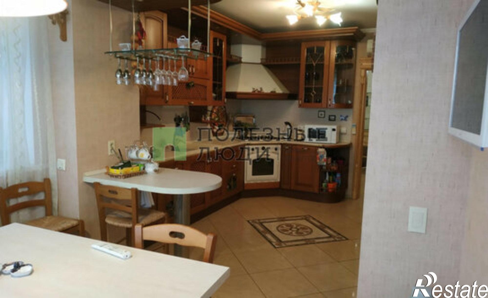 Купить квартиру за 9 880 000 рублей на ул Богдана Хмельницкого, 10 1