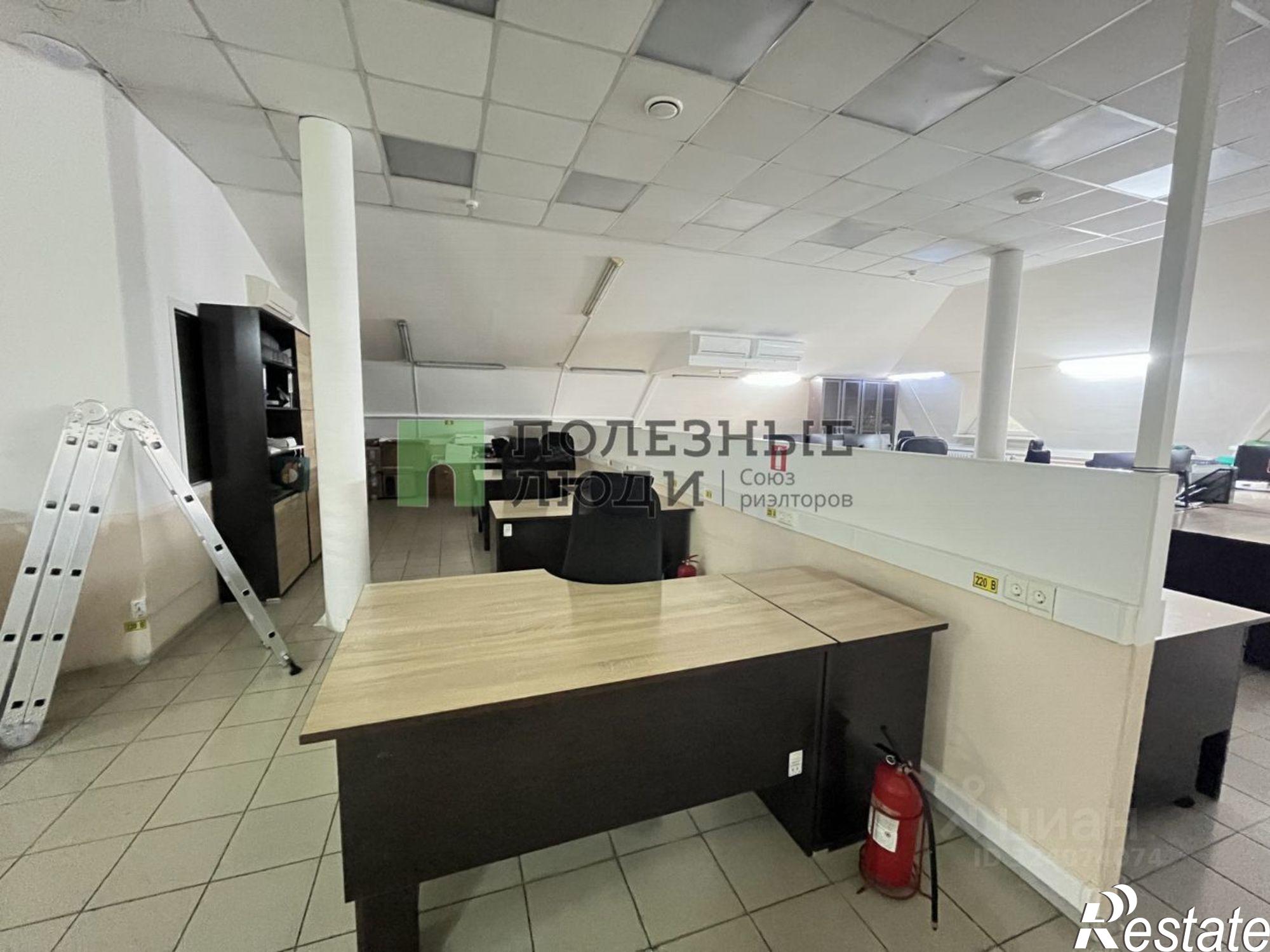 Сдать офис, помещение под офис за 400 000 рублей на Днепровская улица, 2/37