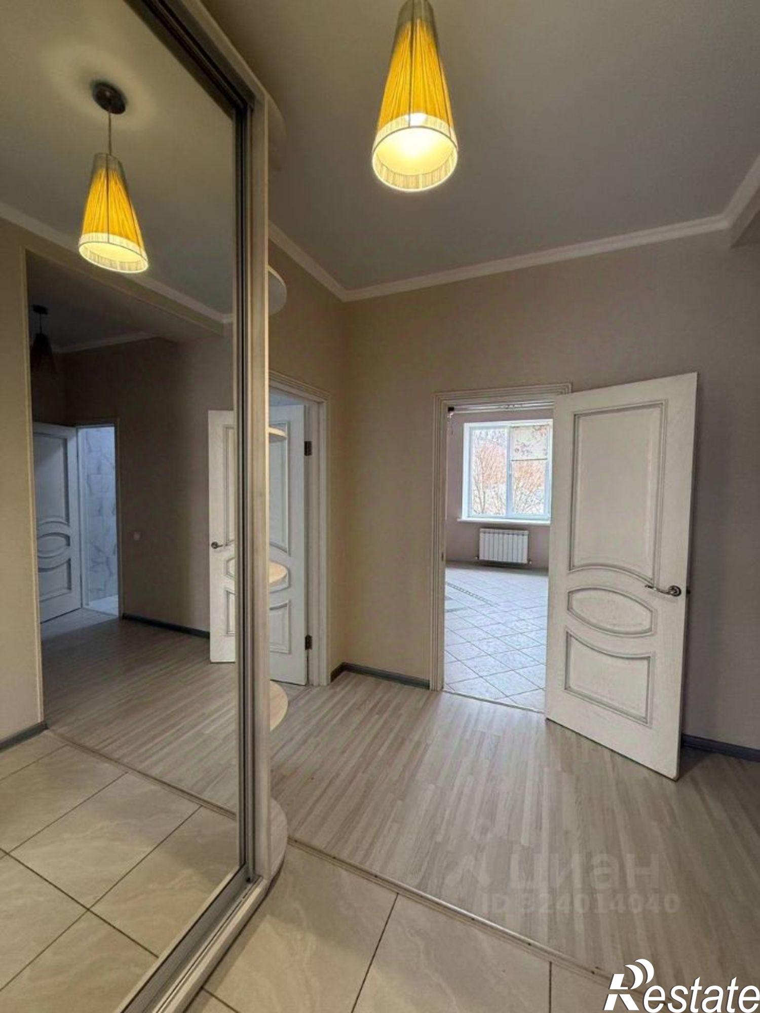 Купить квартиру за 13 900 000 рублей на ул Набережная 1 Мая, 49