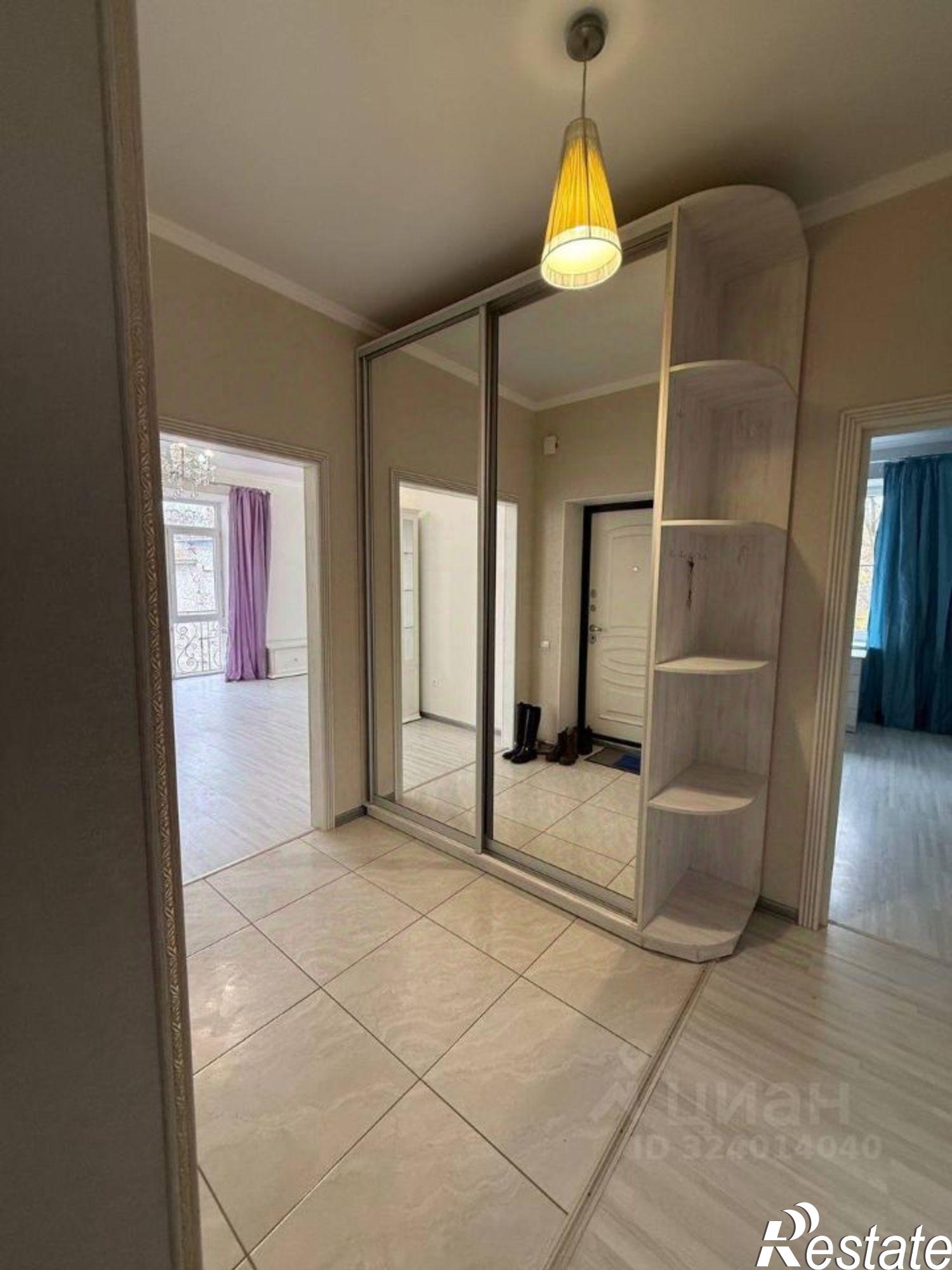 Купить квартиру за 13 900 000 рублей на ул Набережная 1 Мая, 49