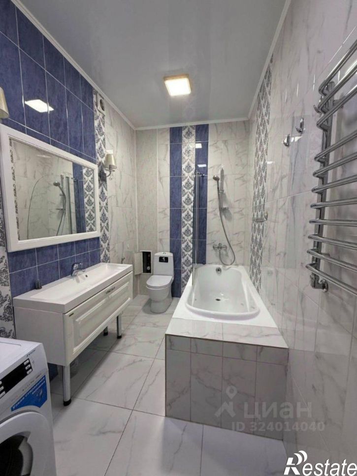 3-комн квартира ул Набережная 1 Мая, 49,  д. 49