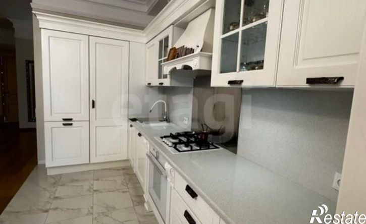 3-комн квартира улица Латышева, 7В,  д. 7В