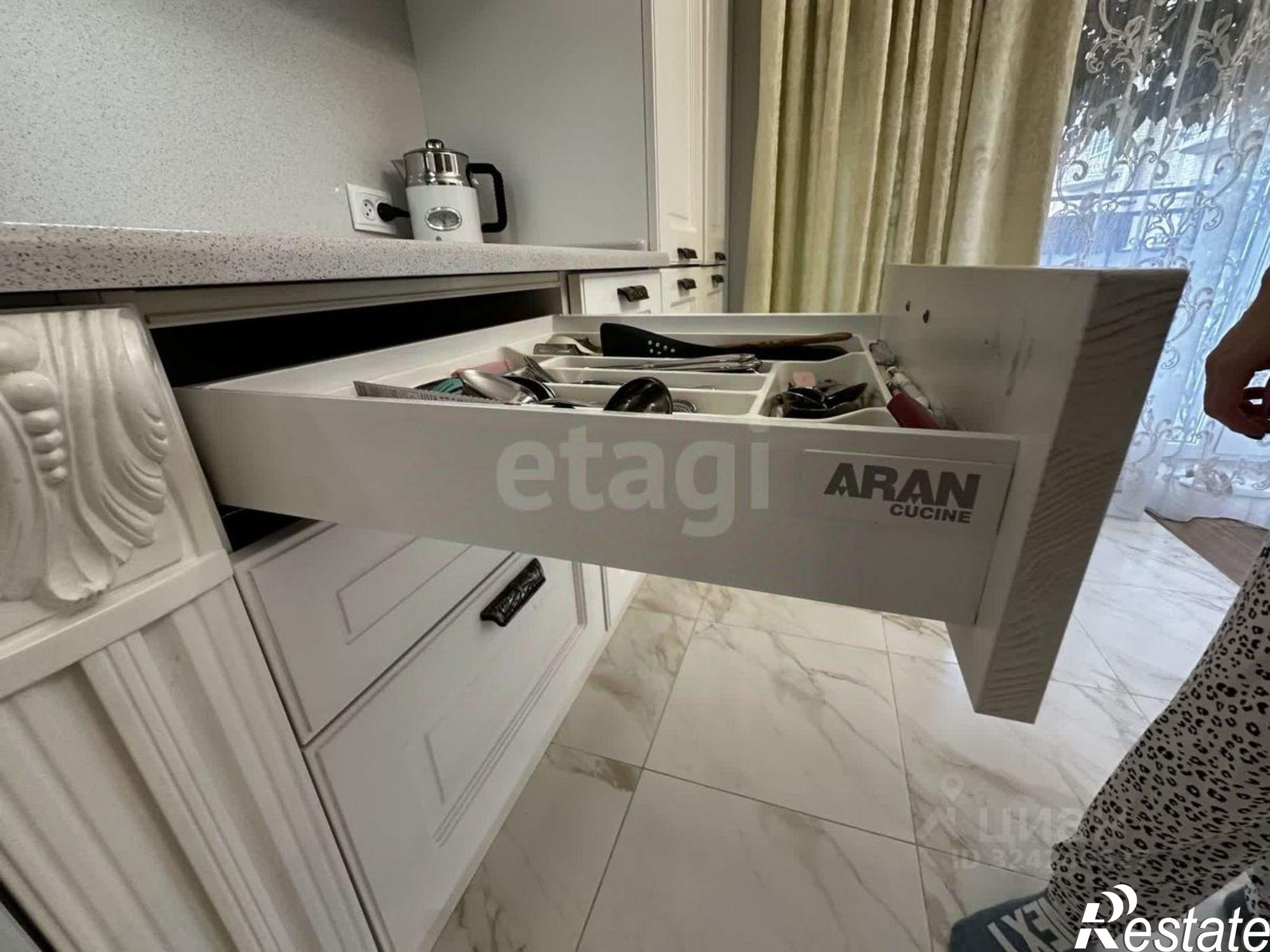 Купить квартиру за 16 000 000 рублей на ул Латышева, 7в