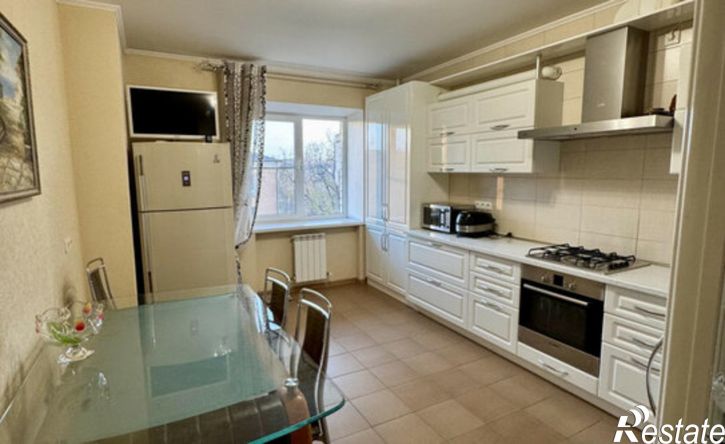 3-комн квартира улица Власова, 6,  д. 6