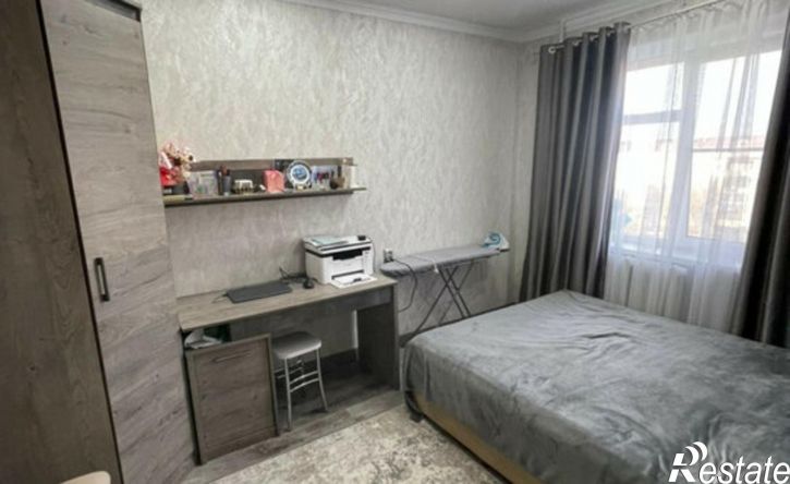 3-комн квартира улица Яблочкова, 27 к1,  д. 27 к1