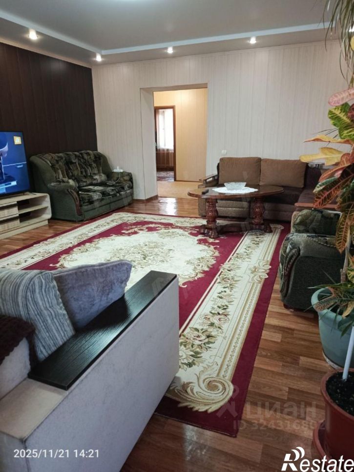 2-комн квартира Васильковая улица, 16,  д. 16