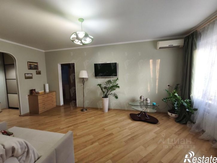 3-комн квартира ул 11-й Красной Армии, 2 1,  д. 2 1,  к. 1