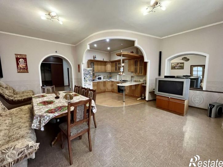 6-комн квартира ул Гагарина, 62,  д. 62