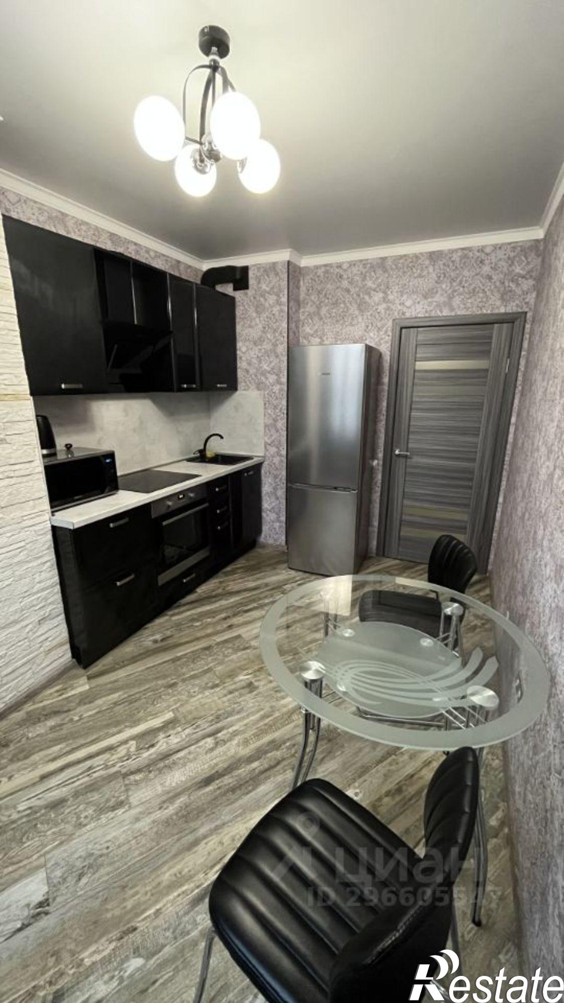 Сдать квартиру за 35 000 рублей на ул Набережная Приволжского затона, 20в