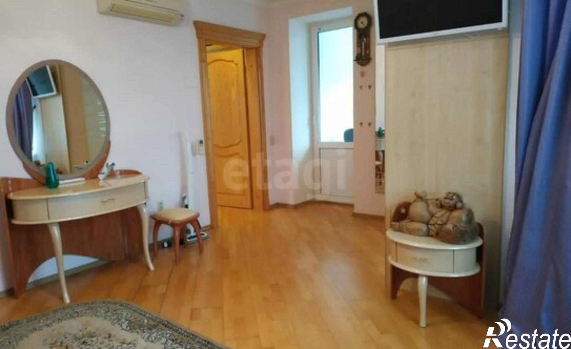 Купить квартиру за 9 880 000 рублей на ул Богдана Хмельницкого, 10 1