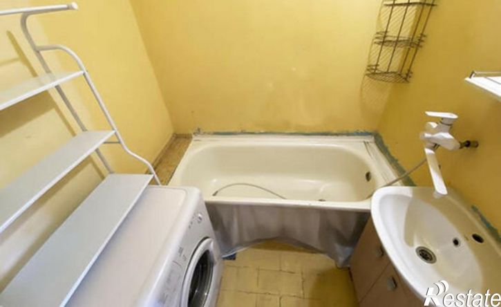 2-комн квартира улица Красная Набережная, 229,  д. 229