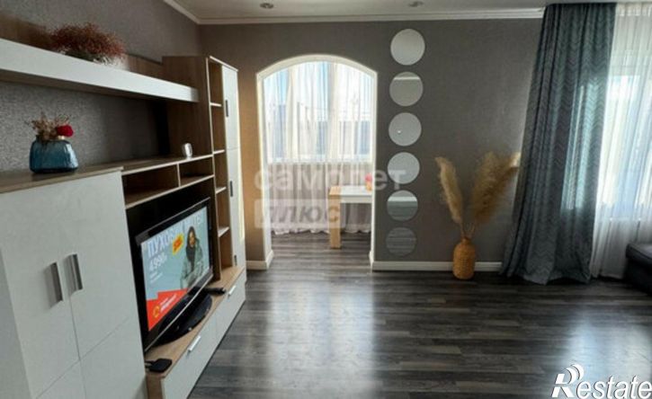 4-комн квартира улица Софьи Перовской, 89,  д. 89