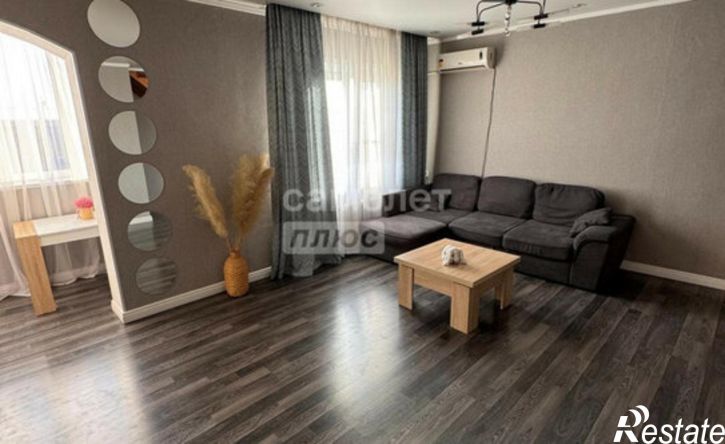 4-комн квартира улица Софьи Перовской, 89,  д. 89