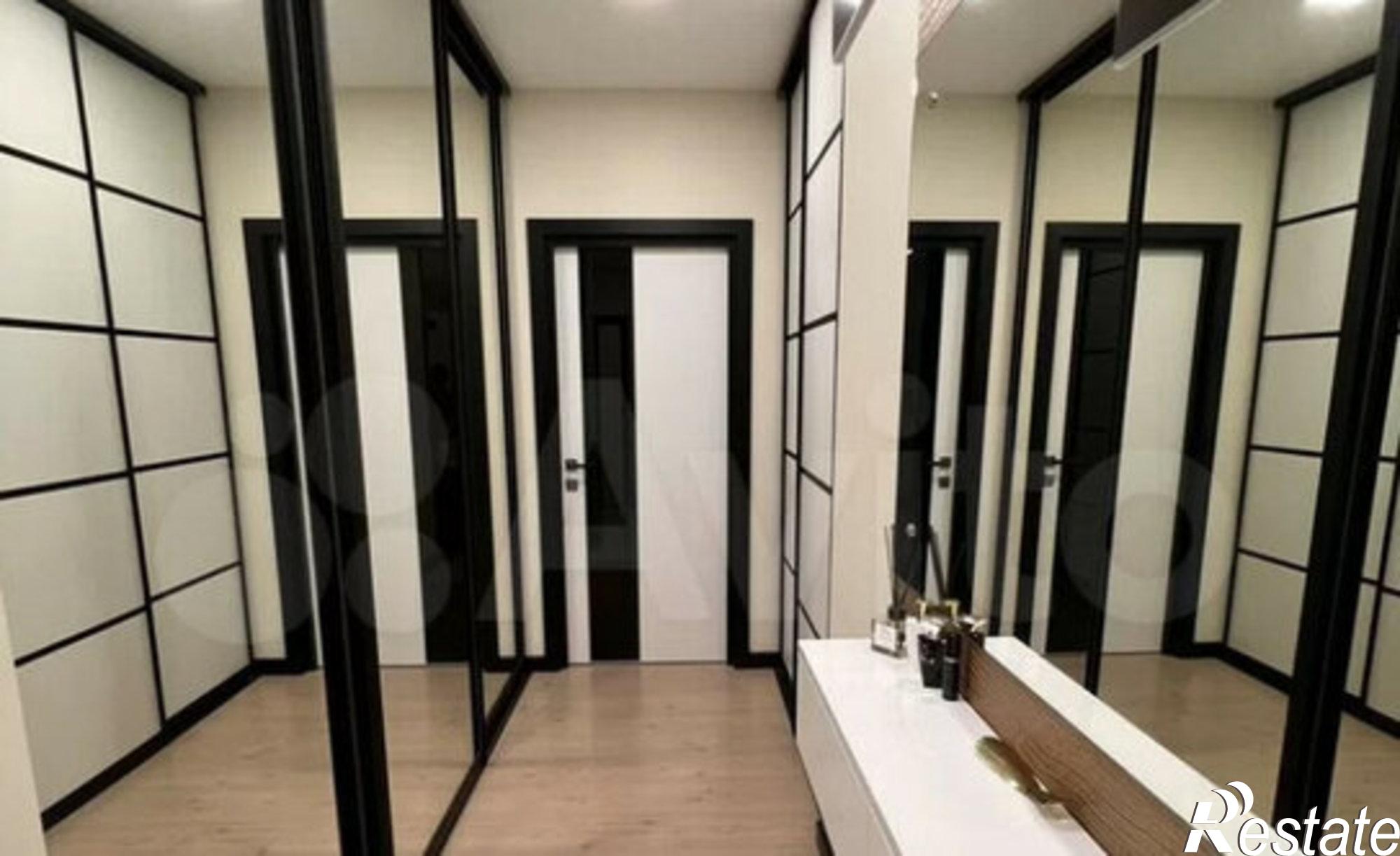 Купить квартиру за 10 500 000 рублей на Аршанский пер, 4