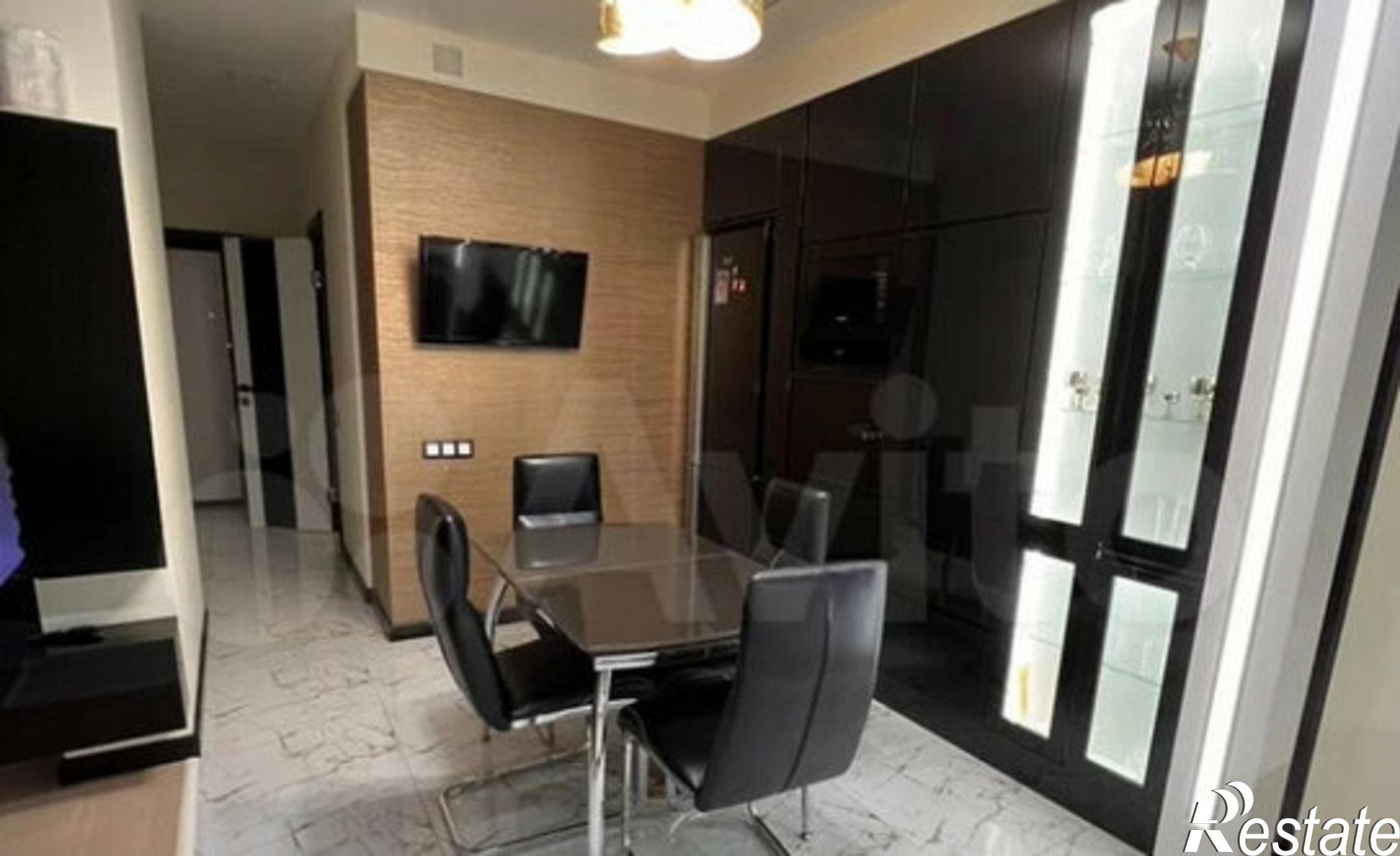 Купить квартиру за 10 500 000 рублей на Аршанский пер, 4