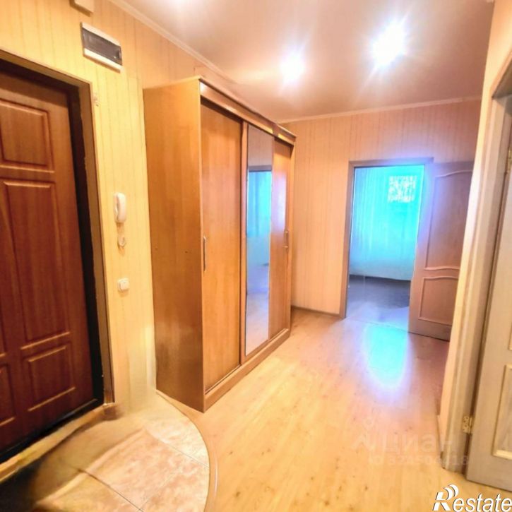 3-комн квартира улица Космонавтов, 4 к3,  д. 4 к3