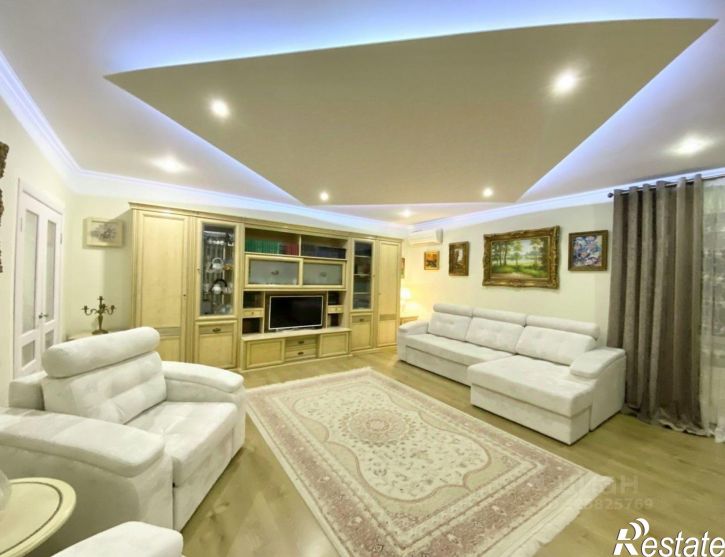 2-комн квартира улица Сен-Симона, 48 к1,  д. 48 к1