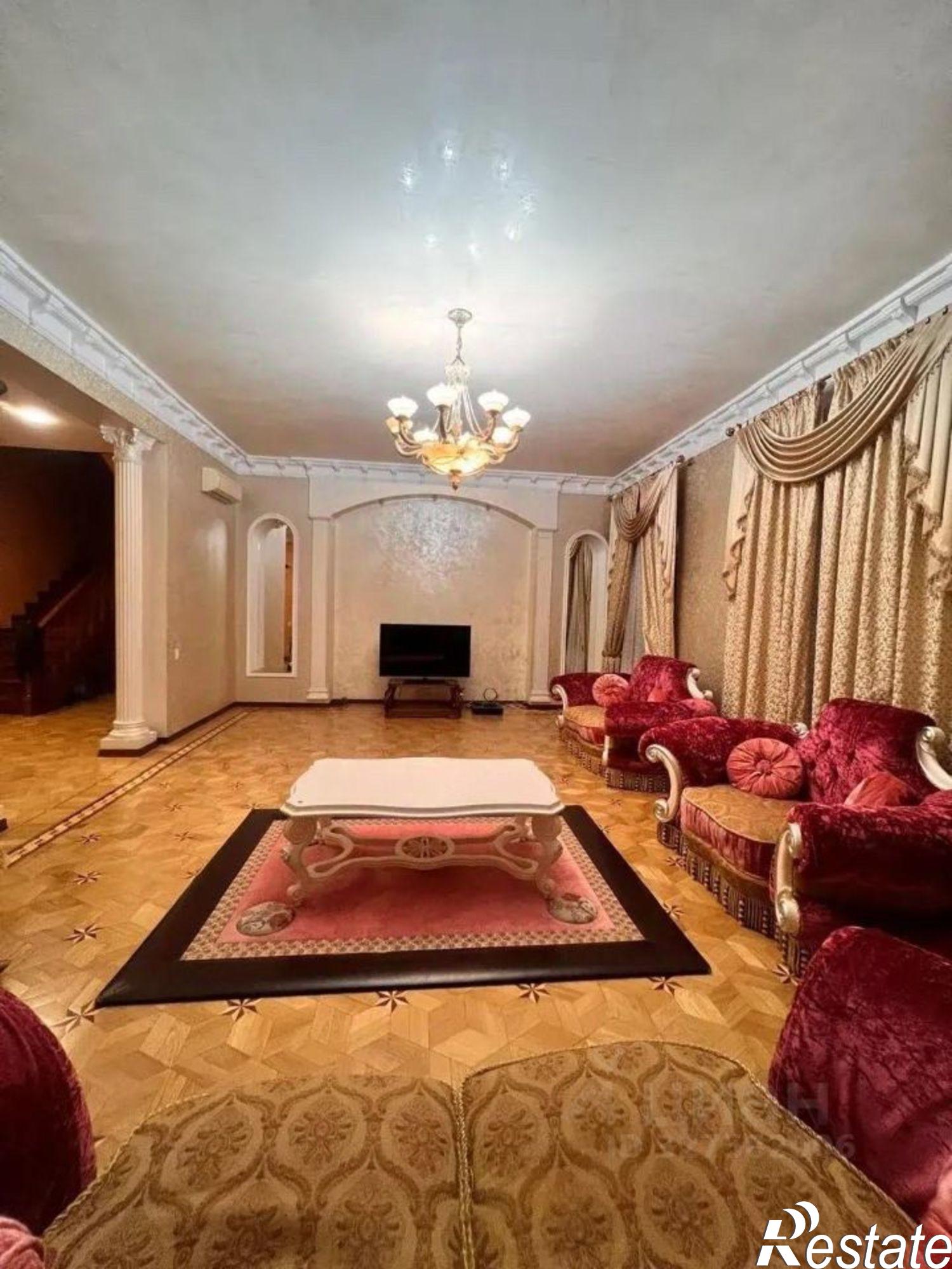 Купить дачу, дом, коттедж за 40 000 000 рублей на ул Жадаева, 9