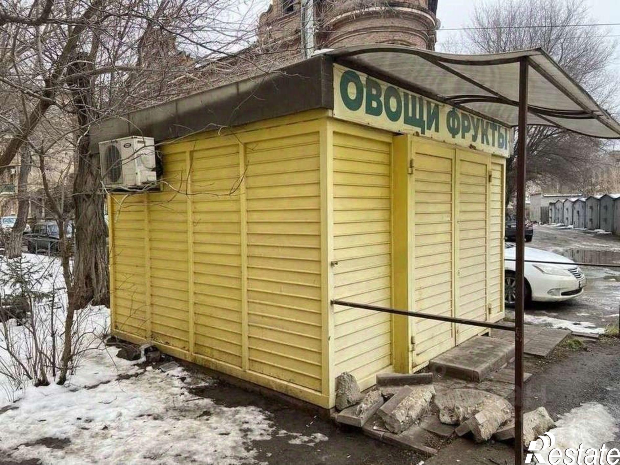 Купить торговое помещение за 500 000 рублей на площадь Ленина, 8
