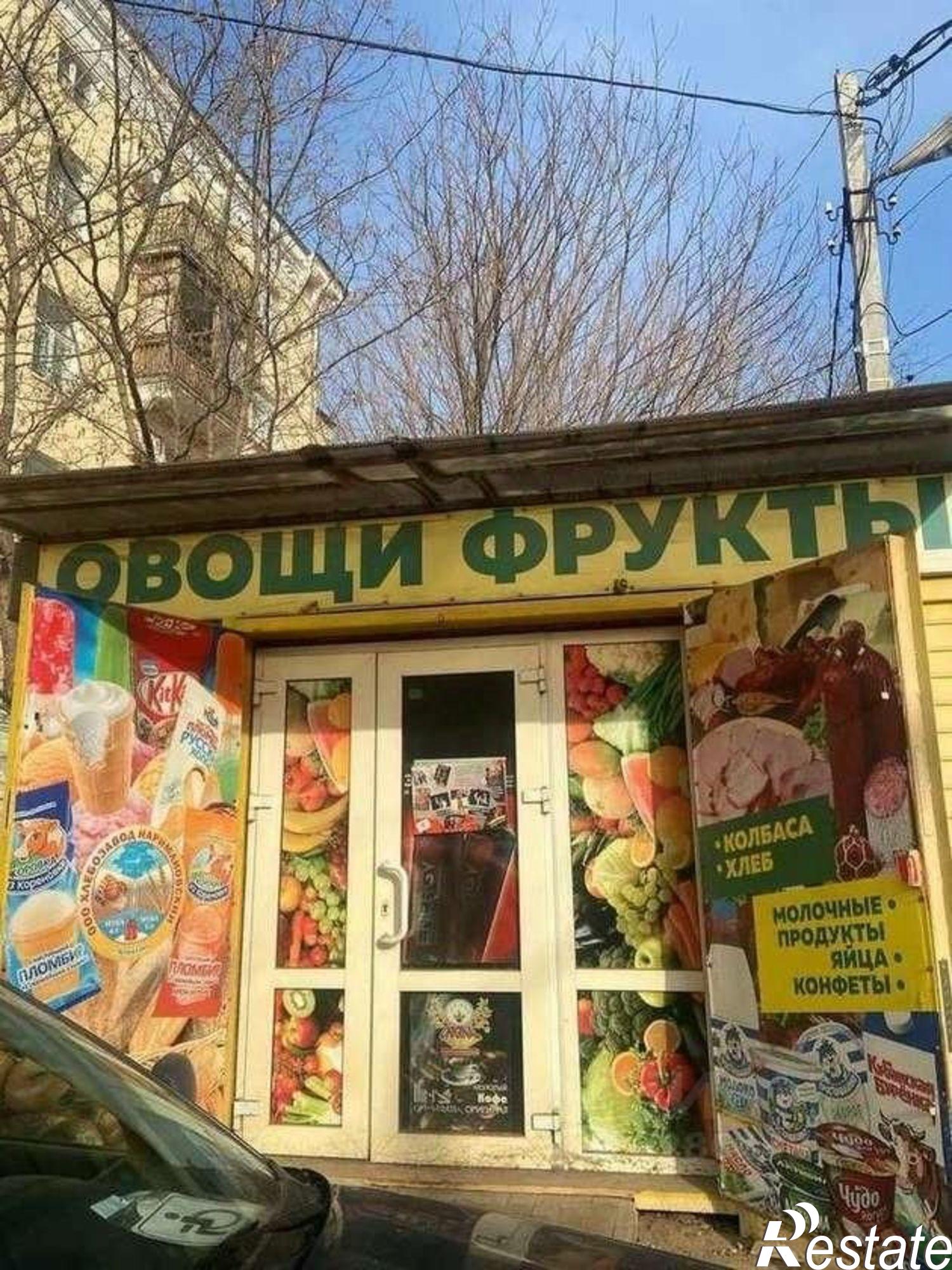Купить торговое помещение за 500 000 рублей на площадь Ленина, 8