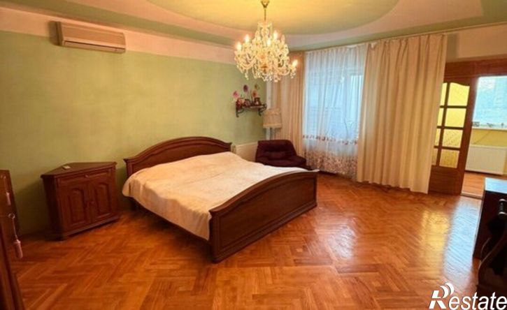 5-комн квартира ул Генерала Епишева, 59,  д. 59