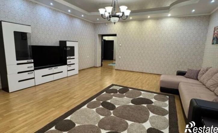 4-комн квартира бульвар Победы, 2,  д. 2