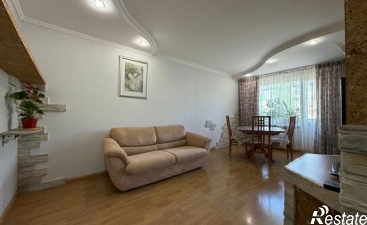 4-комн квартира улица Сен-Симона, 38/6,  д. 38/6