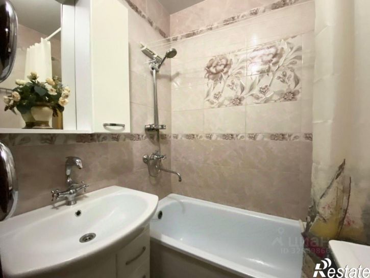3-комн квартира улица Набережная Приволжского затона, 42 к2,  д. 42 к2