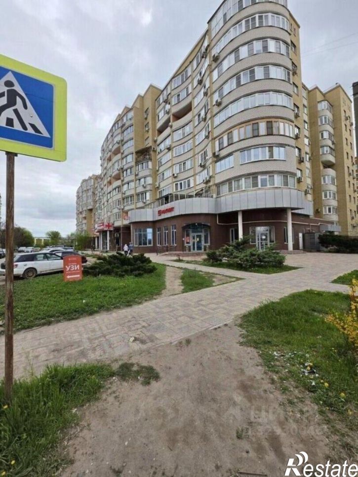 2-комн квартира улица Менжинского, 3,  д. 3
