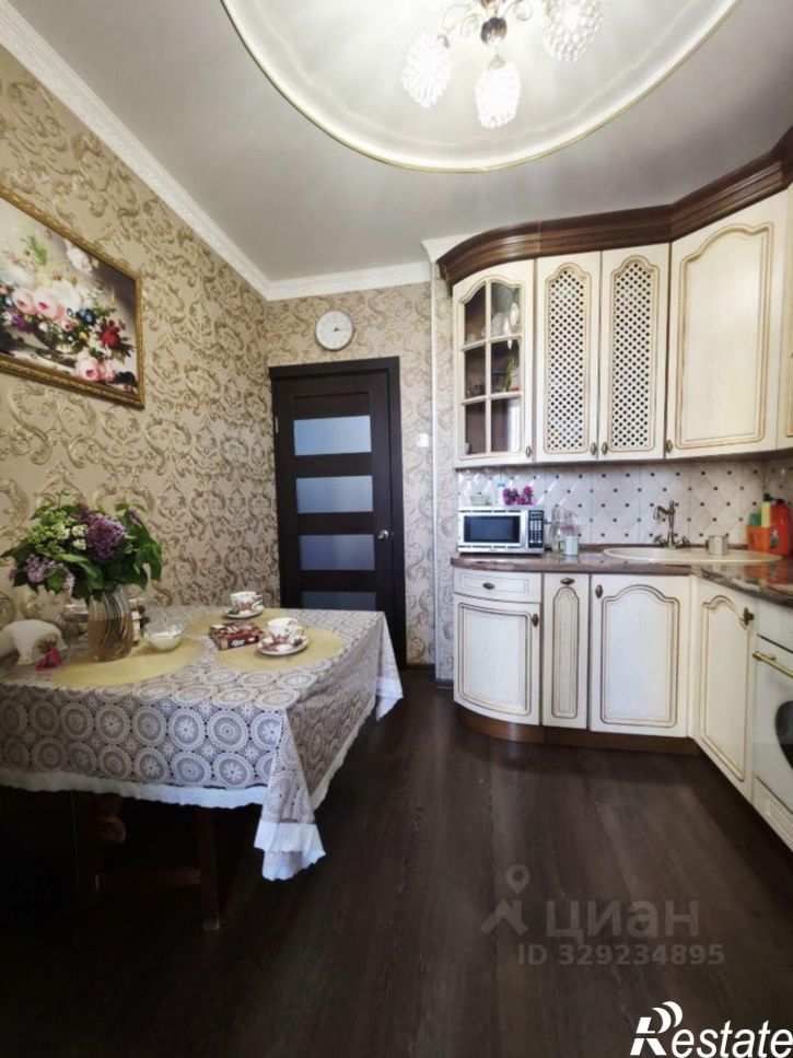 2-комн квартира улица Баха, 10,  д. 10