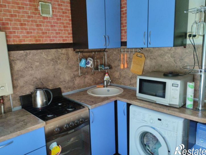 3-комн квартира улица Александрова, 1,  д. 1