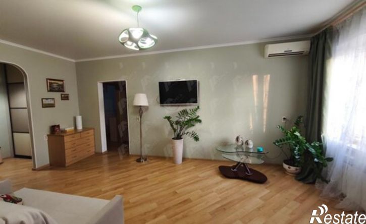 3-комн квартира улица 11-й Красной Армии, 2 к1,  д. 2 к1
