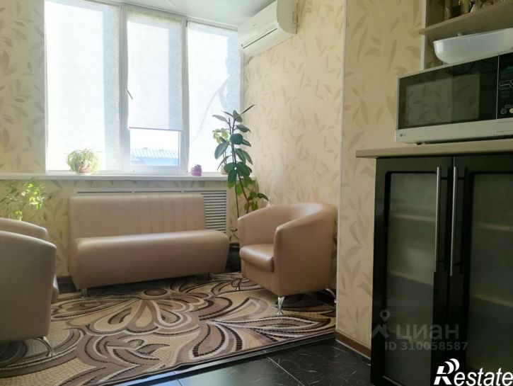 3-комн квартира улица Богдана Хмельницкого, 10 к1,  д. 10 к1