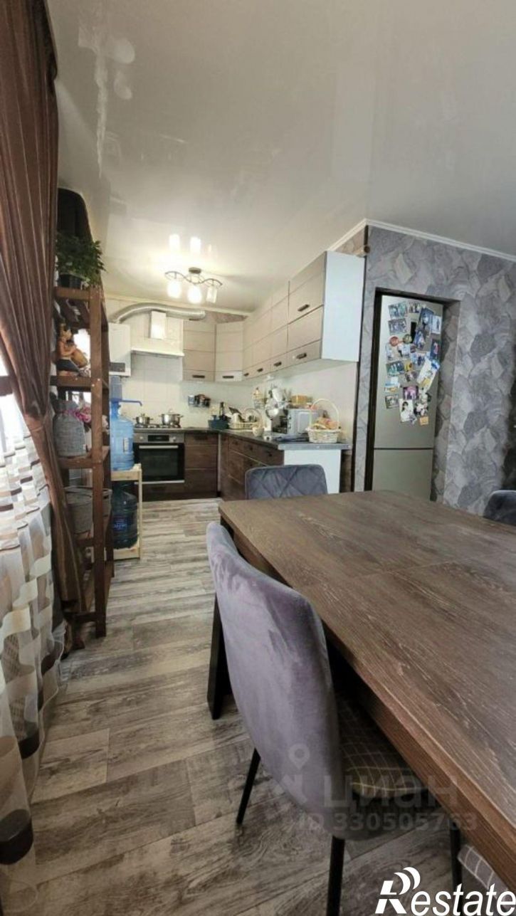 3-комн квартира улица Александрова, 13,  д. 13
