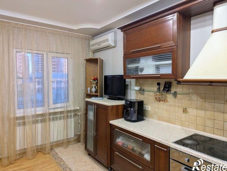 3-комн квартира улица Савушкина, 4 к1,  д. 4 к1