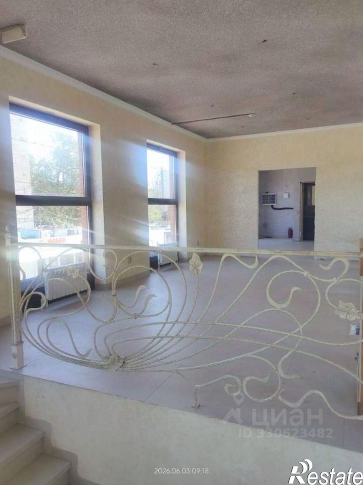 Отдельное здание улица Савушкина, 25Б,  д. 25Б