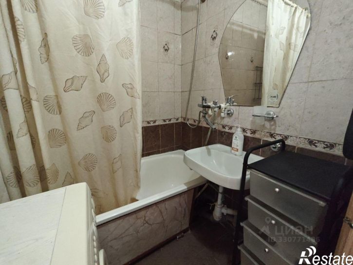 3-комн квартира ул Софьи Перовской, 82 2,  д. 82 2,  к. 2