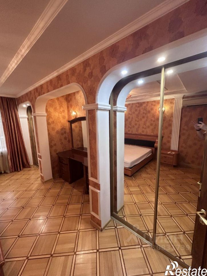 3-комн квартира ул Бабефа, 2,  д. 2