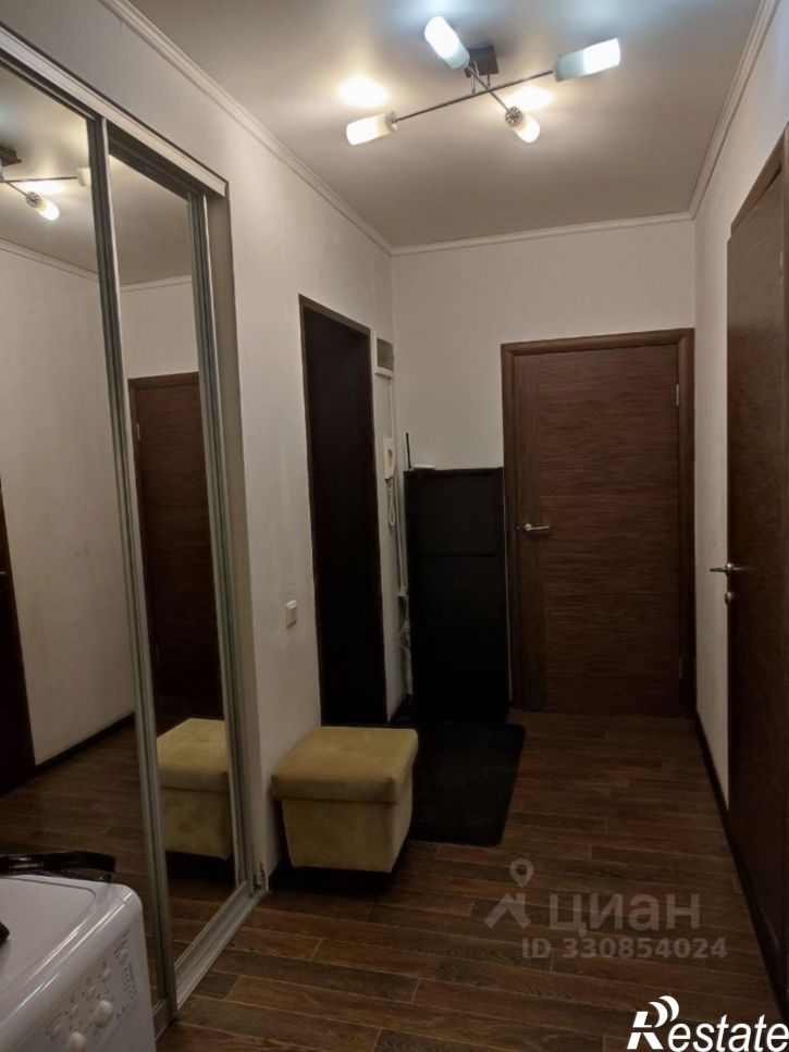 2-комн квартира улица Михаила Луконина, 11 к1,  д. 11 к1