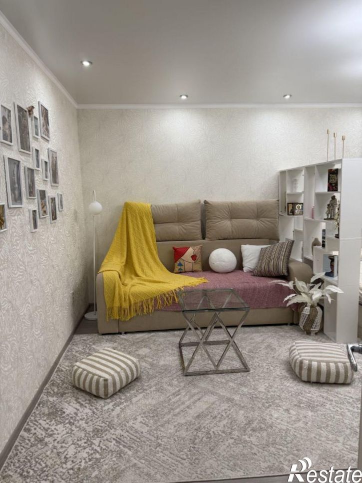 2-комн квартира улица Менжинского, 3,  д. 3