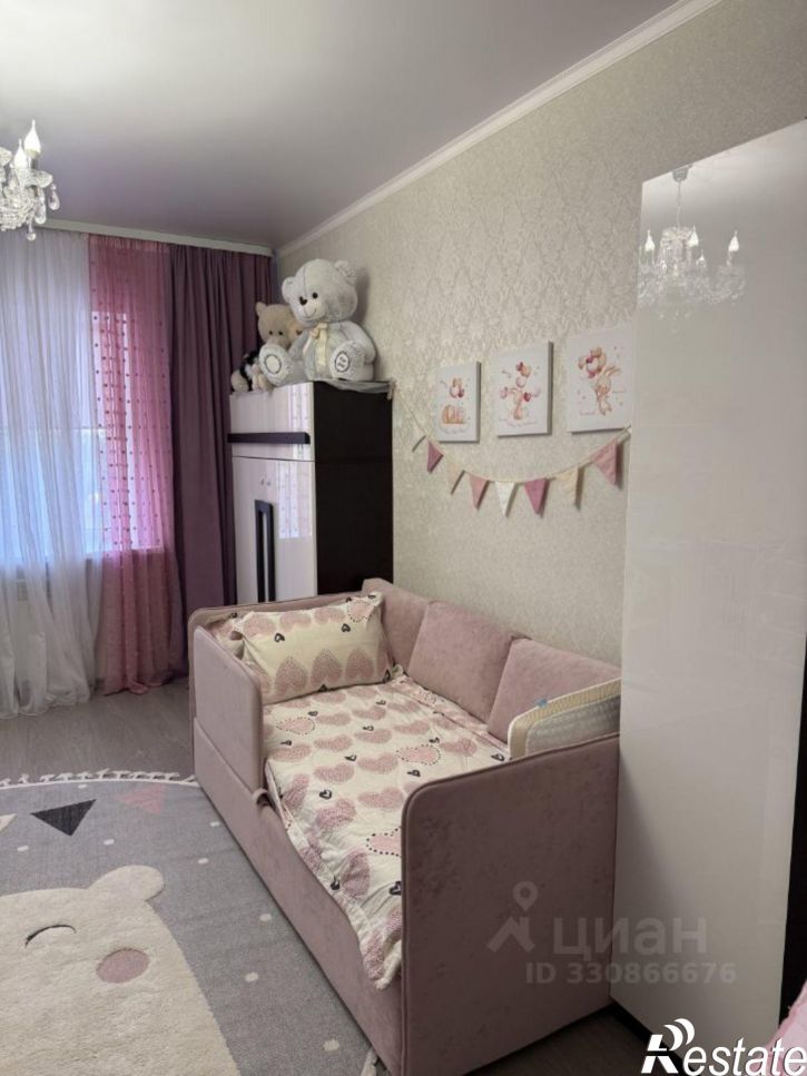 2-комн квартира улица Менжинского, 3,  д. 3