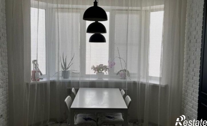 2-комн квартира улица Космонавтов, 18 к1,  д. 18 к1