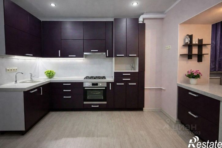 3-комн квартира ул Менжинского, 3,  д. 3